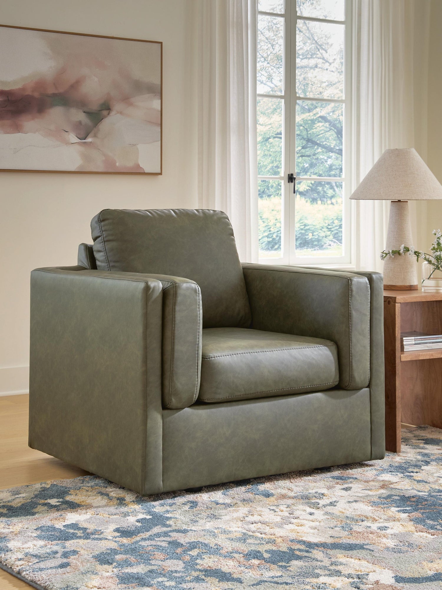 Living Room > Chairs
