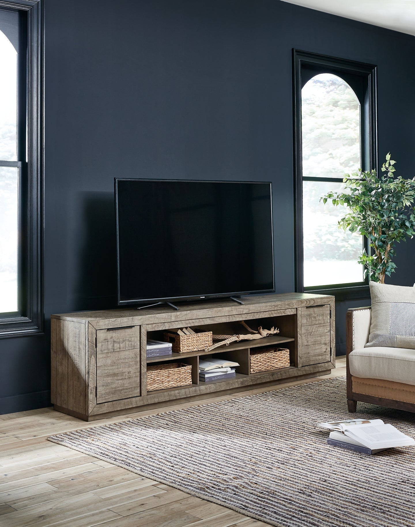 Krystanza XL TV Stand w/Fireplace Option